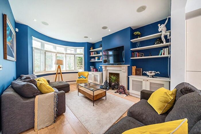 4 Bedroom Terraced House For Sale In Briarwood Road, London, SW4