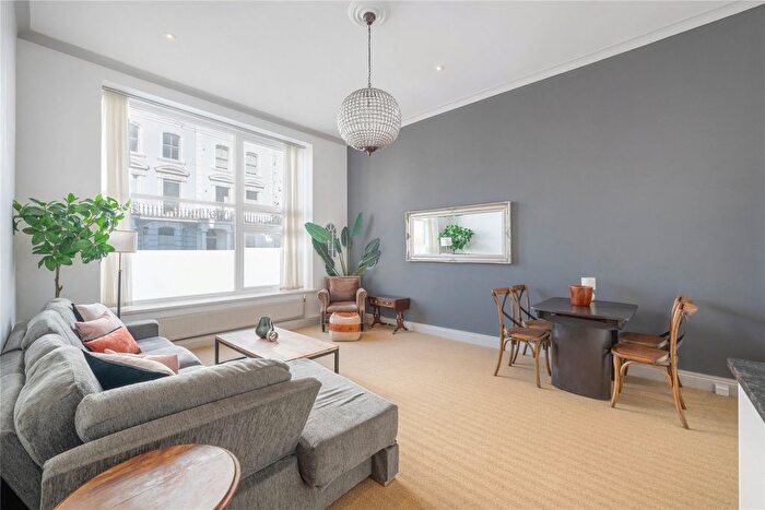 2 Bedroom Flat To Rent In Arundel Gardens, London, W11