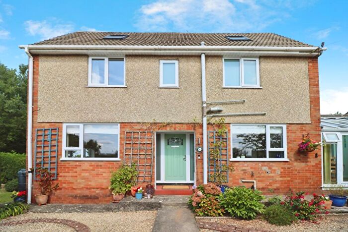 3 Bedroom Semi-Detached House For Sale In Beesmoor Road, Frampton Cotterell, Bristol, Gloucestershire, BS36