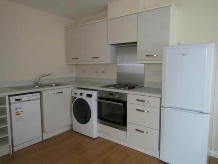 2 Bedroom Flat To Rent In Kenneth Close, Prescot, L34