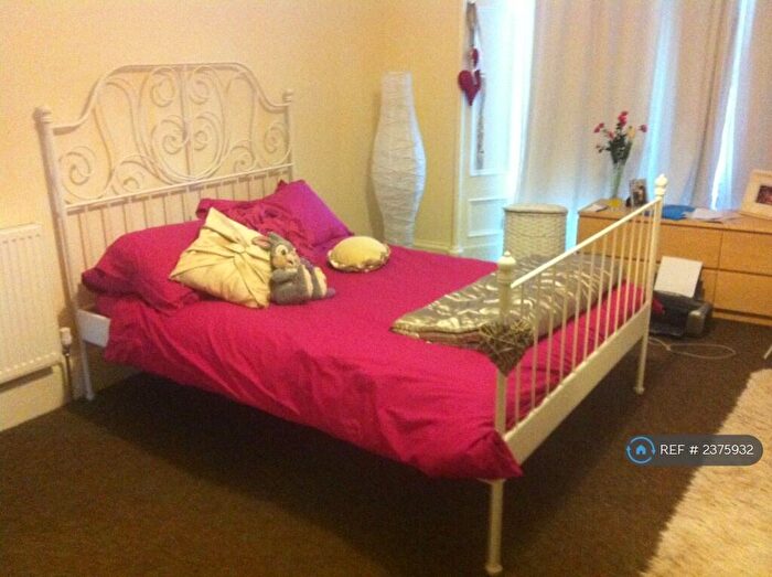 4 Bedroom Flat To Rent In West Princes Street, Glasgow, G4