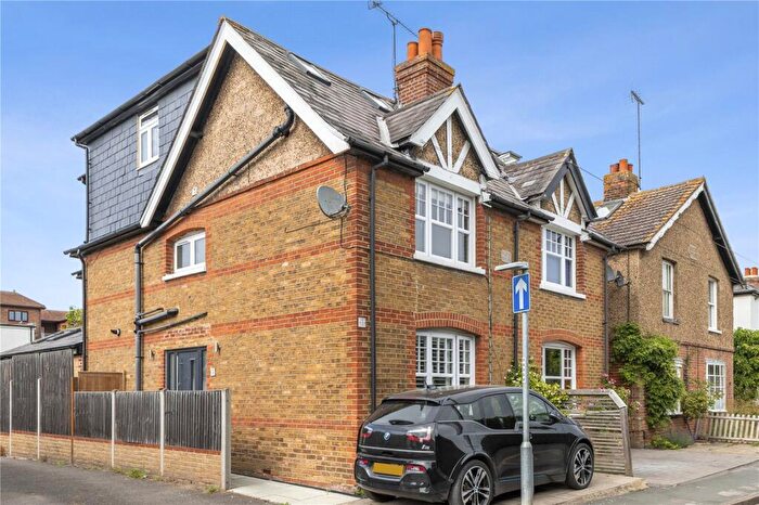 4 Bedroom Semi-Detached House For Sale In Hogshill Lane, Cobham, Surrey, KT11