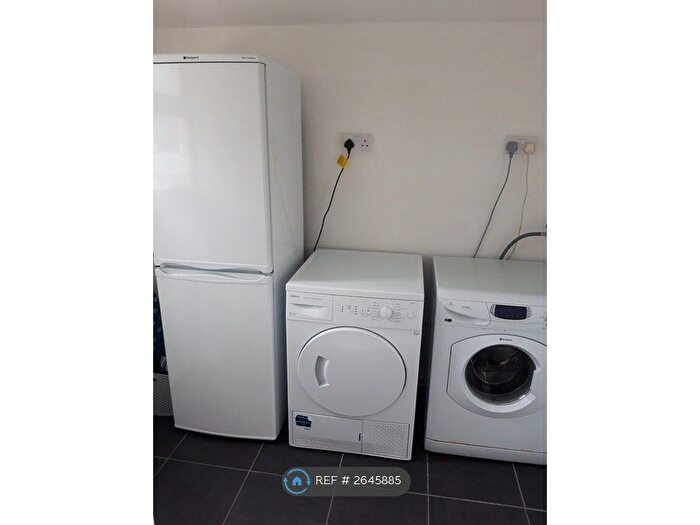 2 Bedroom Bungalow To Rent In Maes Yr Hafod, Menai Bridge, LL59