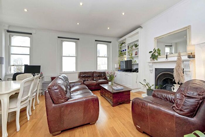 2 Bedroom Flat For Sale In Colville Terrace, Notting Hill, W11
