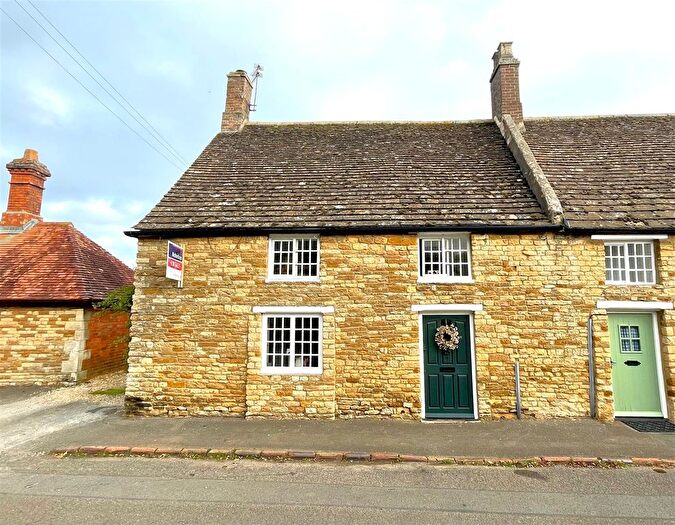 2 Bedroom Cottage For Sale In High Street, Morcott, LE15