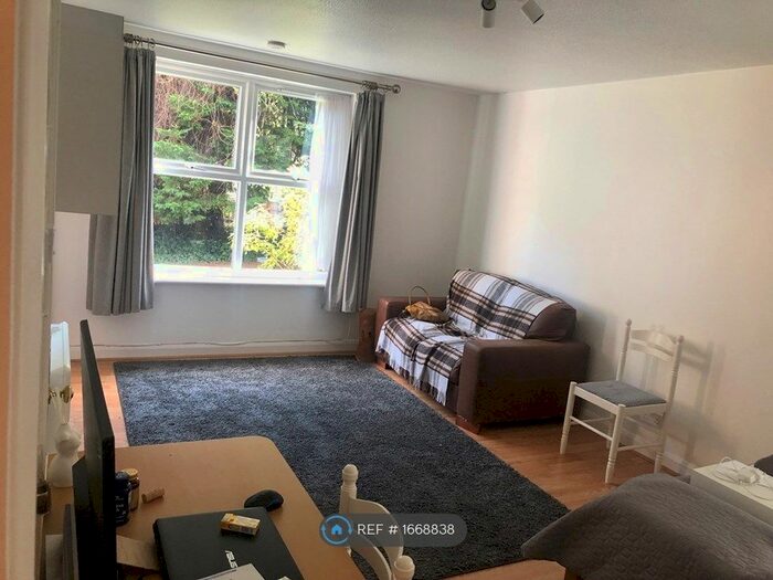 Studio To Rent In Paxton Road, London, SE23