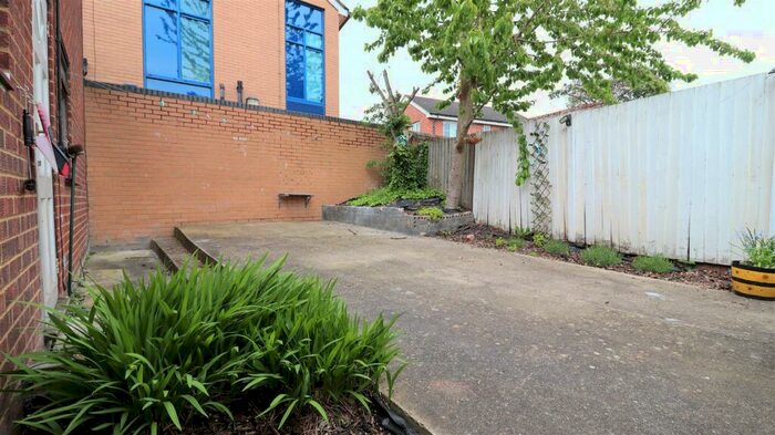 1 Bedroom Flat To Rent In Oxford Road, Reading, Berkshire, RG30