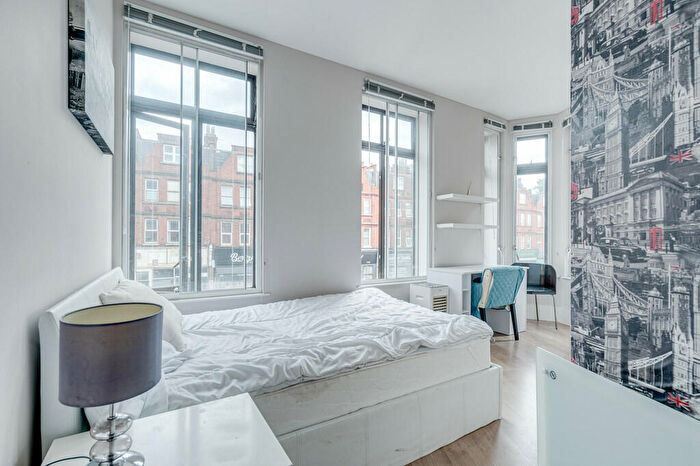 Studio To Rent In Lithos Mansions, Finchley Road, NW3