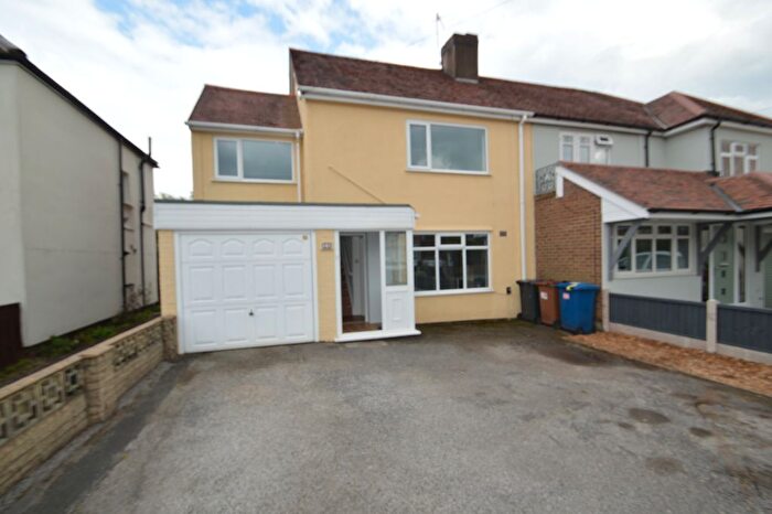 3 Bedroom Semi-Detached House To Rent In New Street, Burntwood, WS7