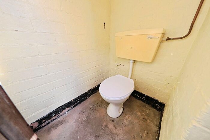 3 Bedroom Semi-Detached House For Sale In Riches Street, Wolverhampton, West Midlands, WV6