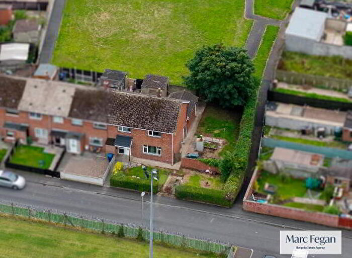5 Bedroom End Of Terrace House For Sale In Deramore Drive, Craigavon, BT67