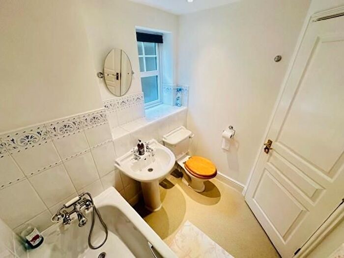 2 Bedroom Flat To Rent In Horsley Road, Streetly, Sutton Coldfield, B74