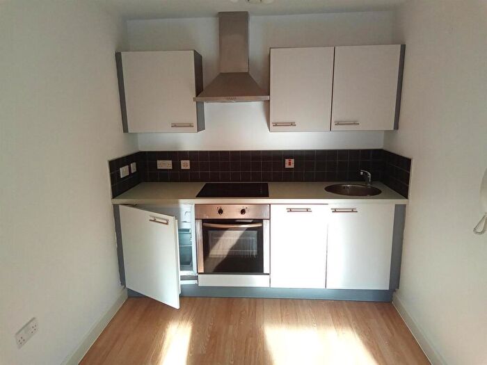 1 Bedroom Flat To Rent In Lunar Development, Otley Road, Bradford, BD3