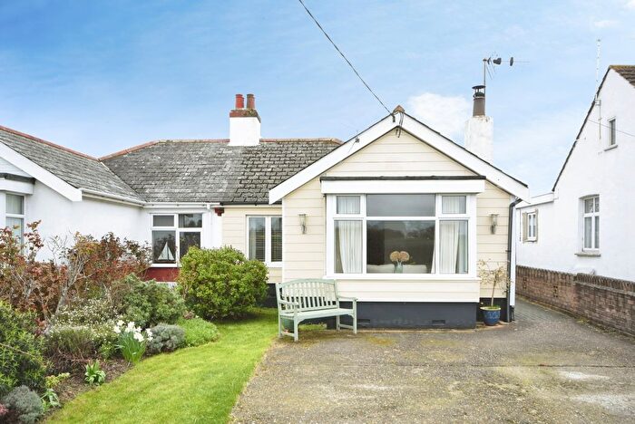 2 Bedroom Bungalow For Sale In Fambridge Road, Rochford, Essex, SS4