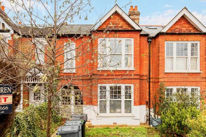 3 Bedroom Maisonette To Rent In Little Ealing Lane, Ealing, London, W5