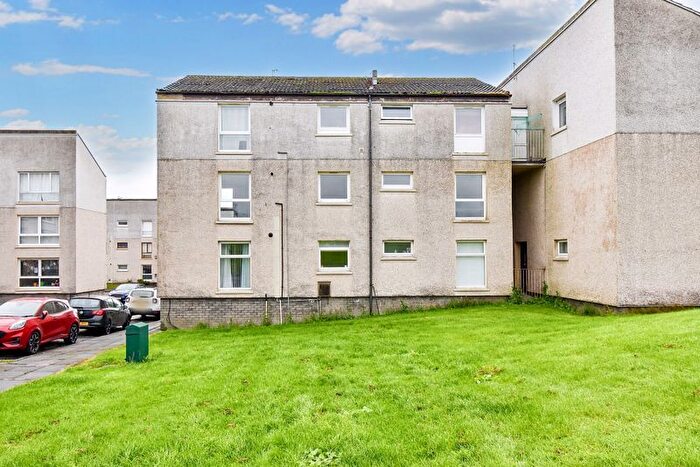 2 Bedroom Flat To Rent In Oak Road, Glasgow, G67