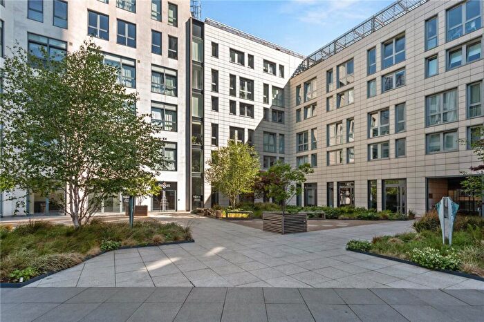 1 Bedroom Apartment For Sale In Britannia Walk, London, N1