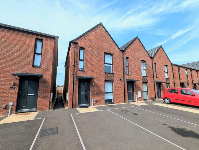 3 Bedroom End Of Terrace House To Rent In Annealing Grove, Newport, NP19