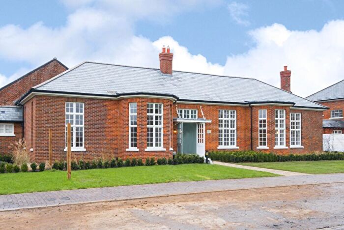 2 Bedroom Detached Bungalow To Rent In The Garden Quarter, Bicester, OX27