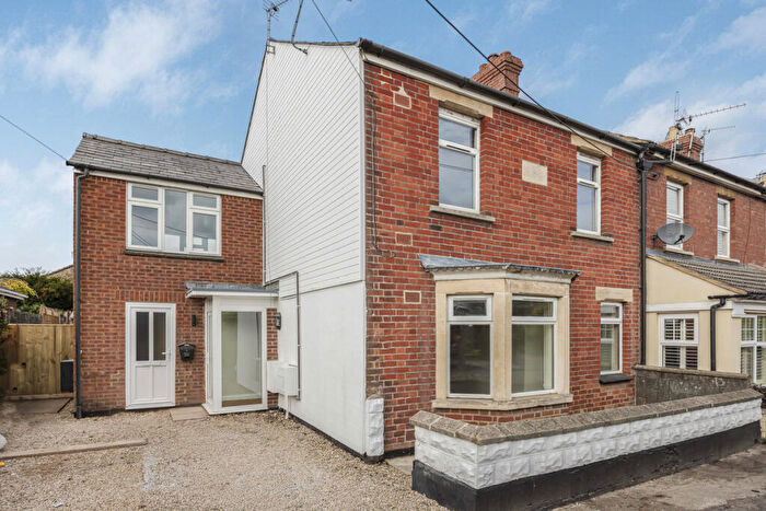 2 Bedroom Apartment To Rent In Cherry Orchard, Swindon, SN6