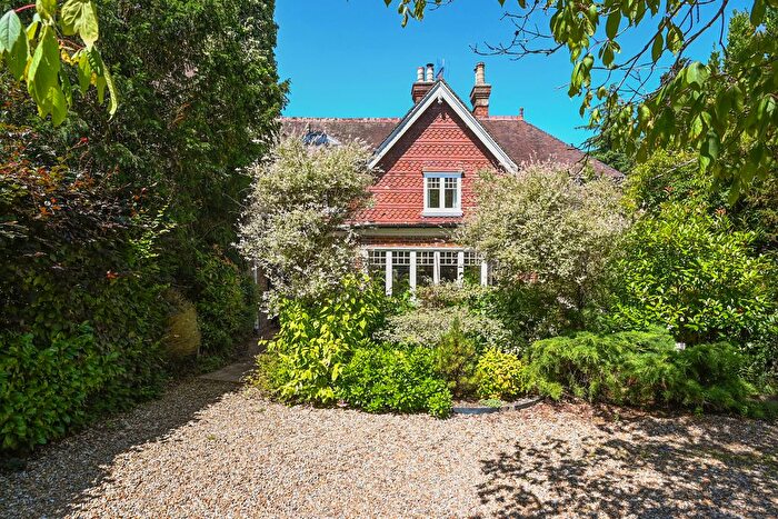 4 Bedroom Semi-detached House For Sale In Brighton Road, Shermanbury, RH13