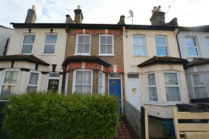 2 Bedroom Terraced House To Rent In Oval Road, Croydon, CR0