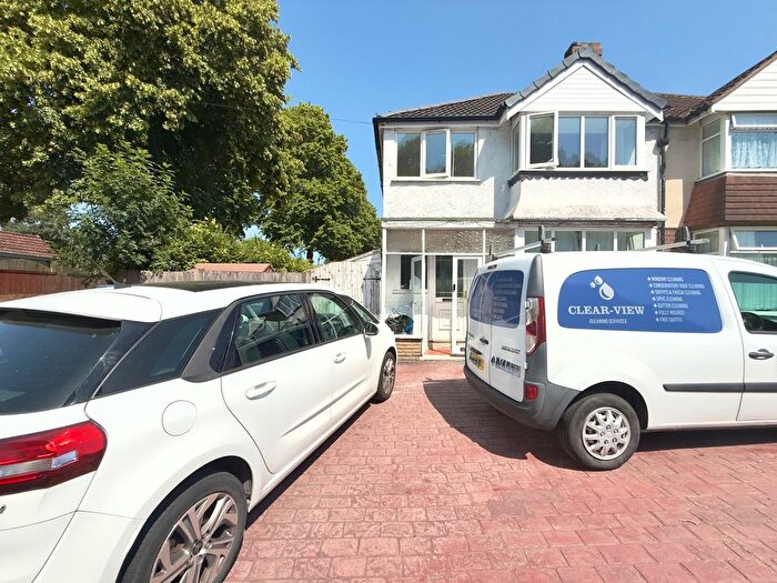 3 Bedroom Property To Rent In Yew Tree Lane, Birmingham, B26