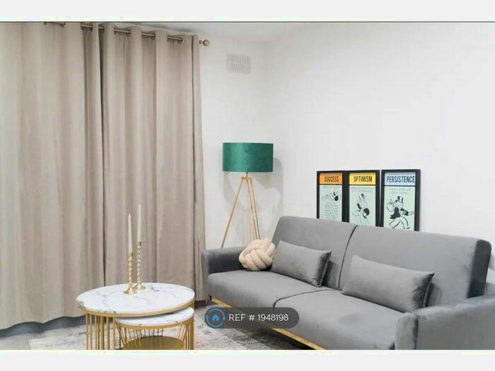 1 Bedroom Flat To Rent In Heather Lodge, London, N16