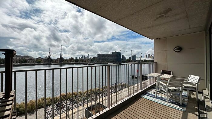 2 Bedroom Flat For Sale In Coral Apartments, Western Gateway, London, E16