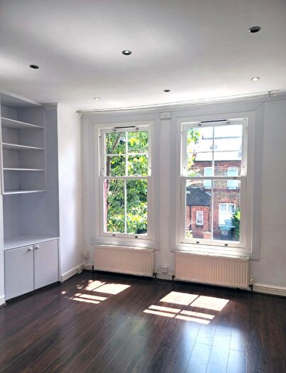 1 Bedroom Flat To Rent In Moselle Avenue, Wood Green, N22