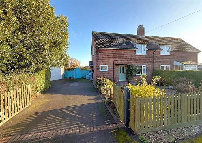 2 Bedroom Semi-detached House For Sale In Holloway Close, East Bridgford, NG13