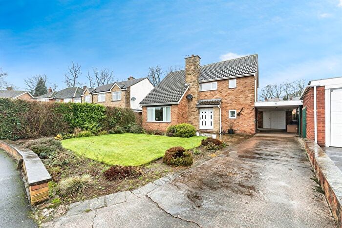 3 Bedroom Detached House For Sale In West Close, Pontefract, WF8