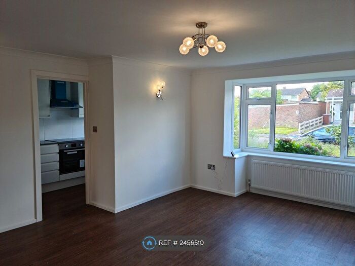 2 Bedroom Maisonette To Rent In Haddon Close, Borehamwood, WD6