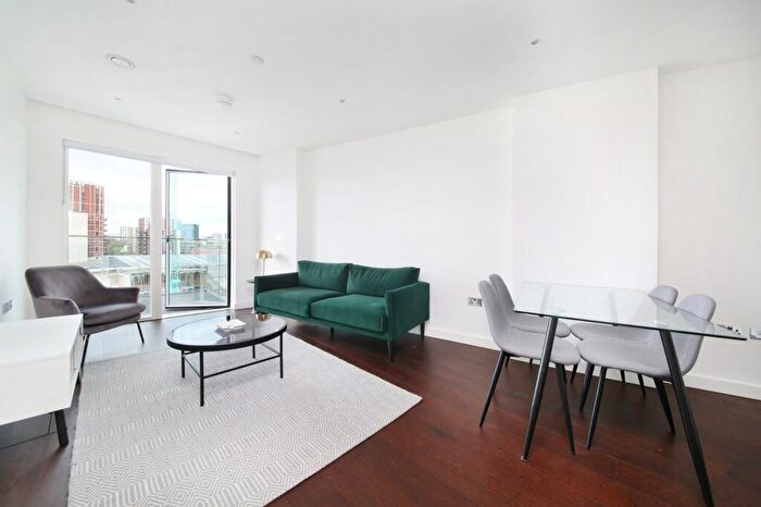 2 Bedroom Flat For Sale In Senate Building, Lanchester Way, SW11