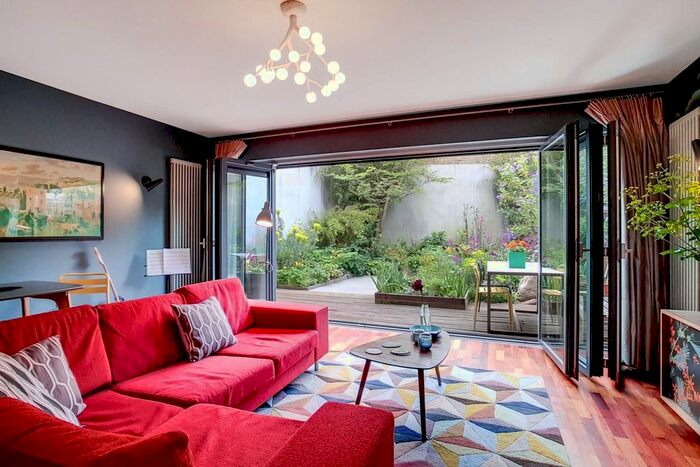 4 Bedroom Semi-Detached House To Rent In Woodland Crescent, London, SE10