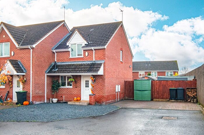 3 Bedroom End Terrace House For Sale In Jubilee Close, Stoke Prior, Bromsgrove, Worcestershire, B60