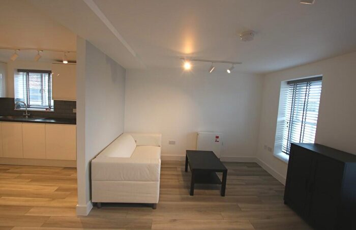 1 Bedroom Flat To Rent In High Street, Barnet, EN5
