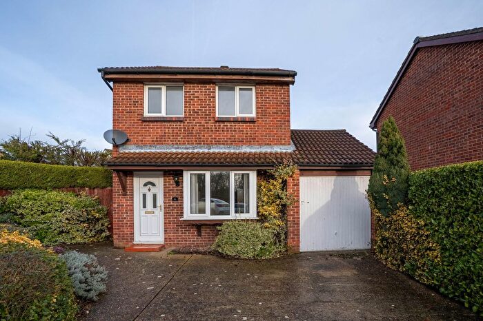 3 Bedroom Property For Sale In Little Meadow, Bar Hill, CB23