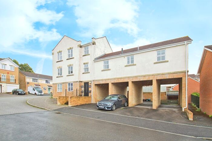 2 Bedroom Property For Sale In Ermine Street, Yeovil, BA21