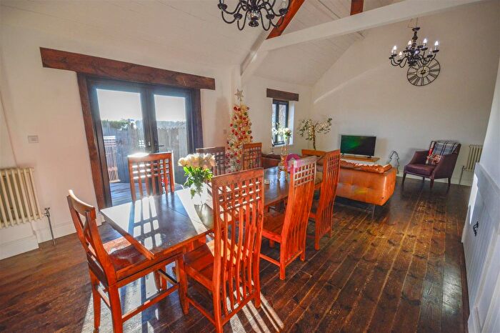 4 Bedroom Detached House For Sale In Worksop Road, Mastin Moor, Chesterfield, S43