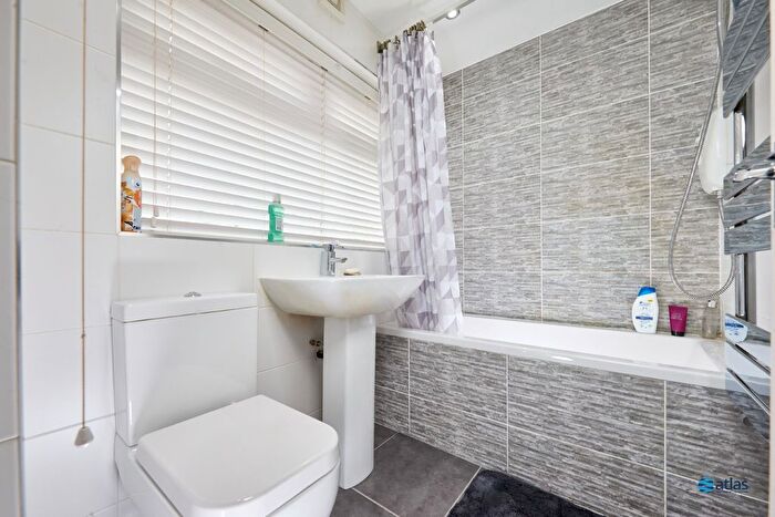 3 Bedroom Terraced House For Sale In Middleton Road, Fairfield, L7