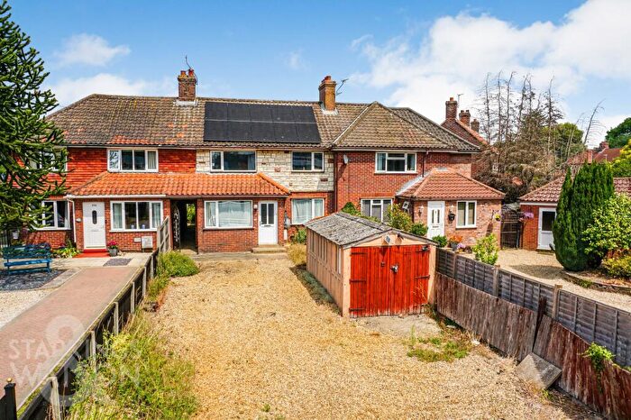 3 Bedroom Terraced House For Sale In Dereham Road, New Costessey, Norwich, NR5