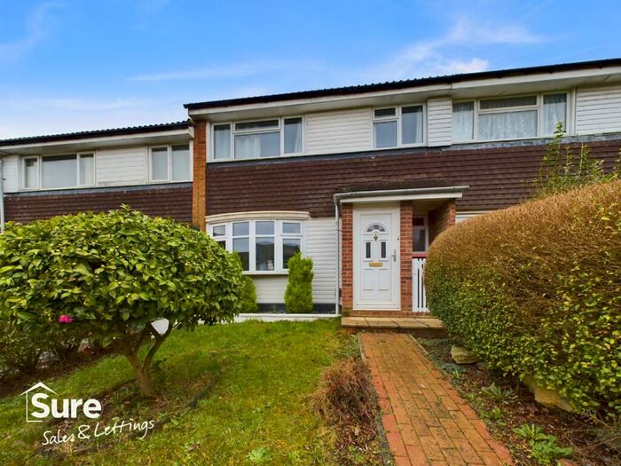 3 Bedroom Terraced House To Rent In Torridge Walk, Hemel Hempstead, HP2