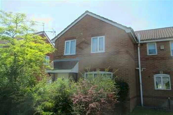 3 Bedroom Semi-Detached House To Rent In Rotheram Close, L36