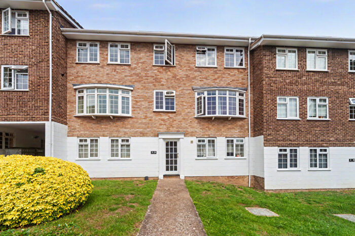 1 Bedroom Flat For Sale In Tavistock Road, Bromley, Kent, BR2