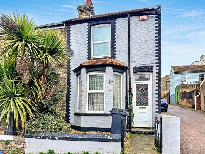 3 Bedroom End Of Terrace House For Sale In Walpole Road, Margate, CT9