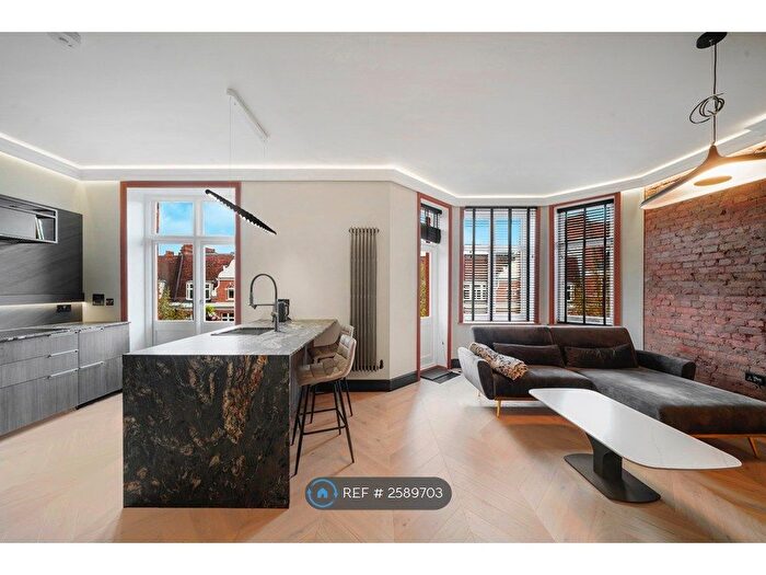 3 Bedroom Flat To Rent In Lauderdale Mansions, London, W9