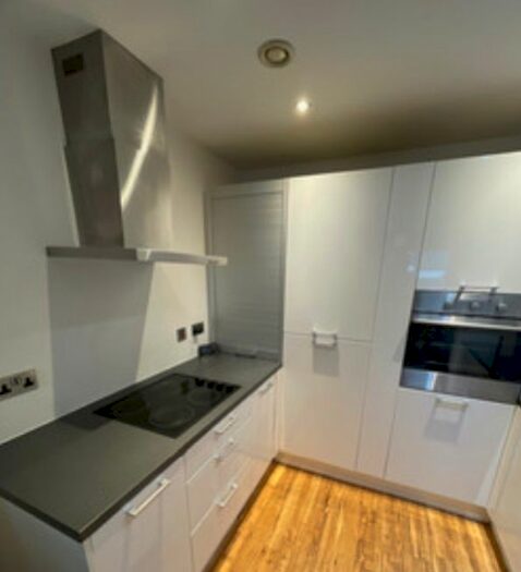 1 Bedroom Flat To Rent In The Gallery, Plaza Boulevard, Liverpool, Merseyside, Uk, L8