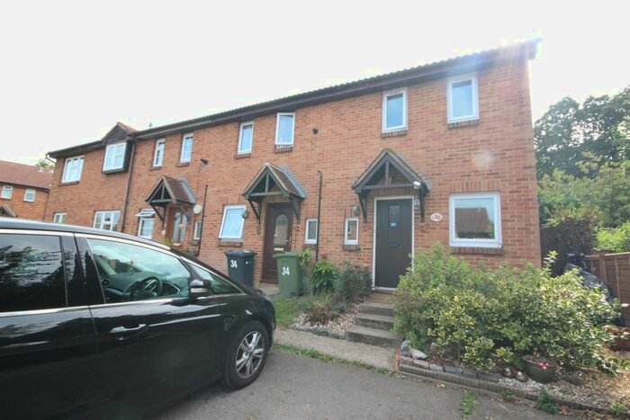 2 Bedroom End Of Terrace House To Rent In Ashbury Crescent, Guildford, GU4