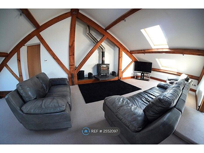 2 Bedroom Flat To Rent In Hen Gael Pisgah, Caernarfon, LL54